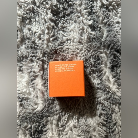 Sulwhasoo Concentrated Ginseng Rejuvenating Cream (5ml) - Picture 2 of 4